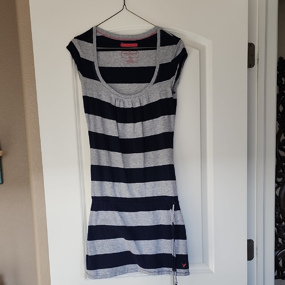 American Eagle Outfitters Navy and Gray Top